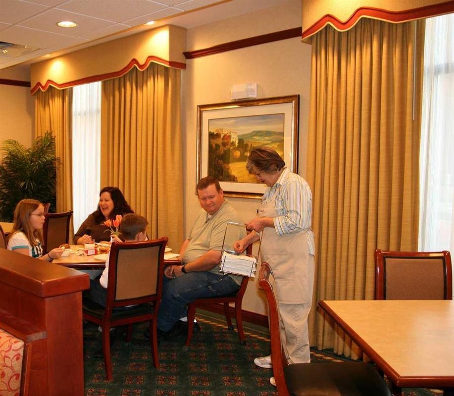 Hampton Inn Wichita Falls-Sikes Senter Mall Étterem fotó