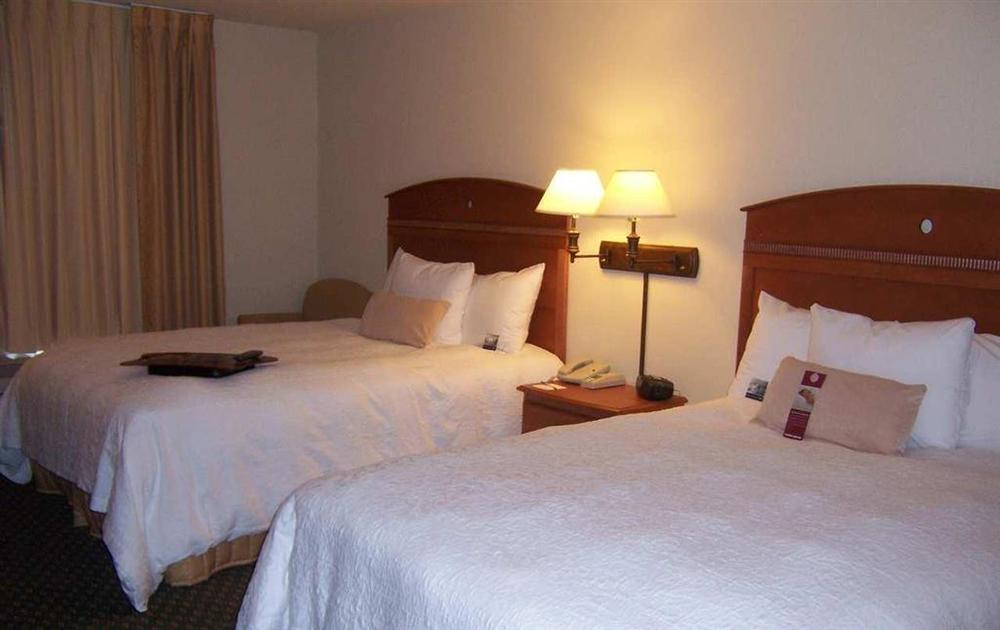 Hampton Inn Wichita Falls-Sikes Senter Mall Szoba fotó