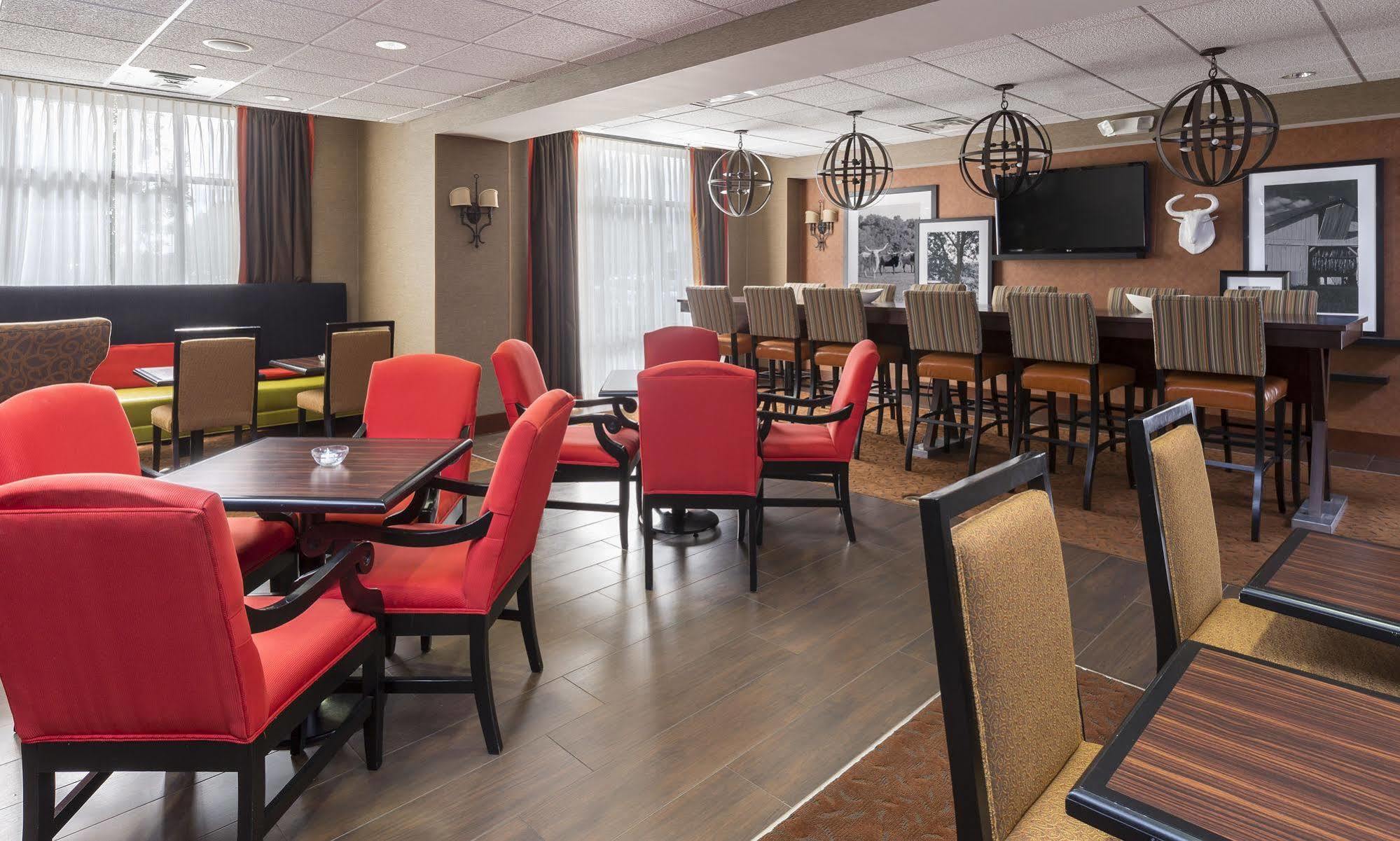 Hampton Inn Wichita Falls-Sikes Senter Mall Kültér fotó